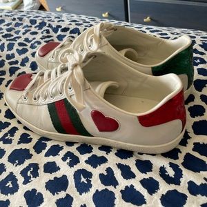Gucci ace heart sneaker 6.5 !